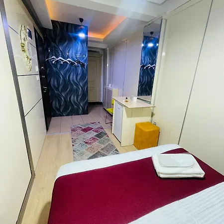 Taksim Gold House Aparthotel 4*