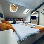מלון דירות Taksim Gold House 4*